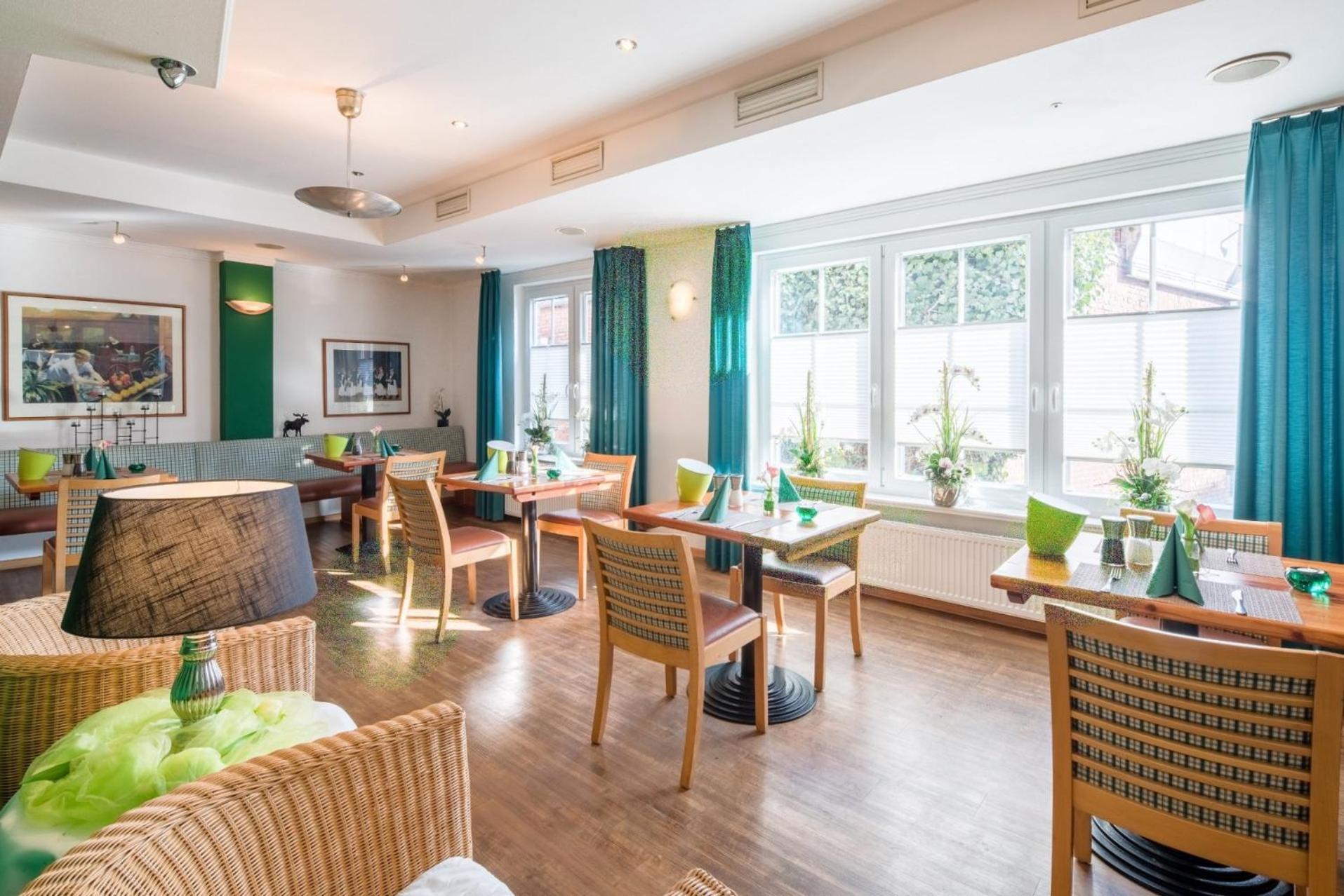 Hotel Zur Post - Economy Rooms Garrel Eksteriør billede