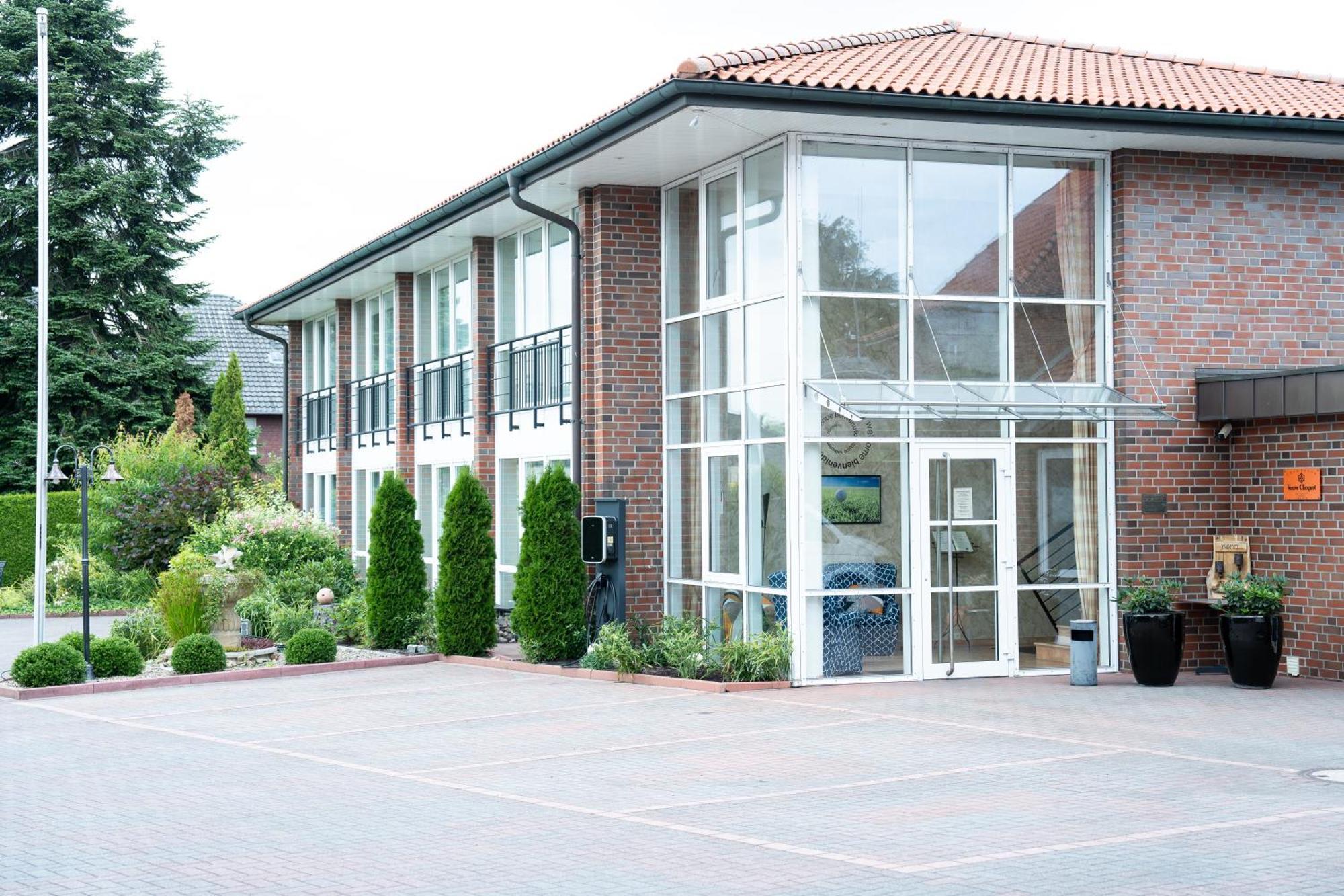 Hotel Zur Post - Economy Rooms Garrel Eksteriør billede